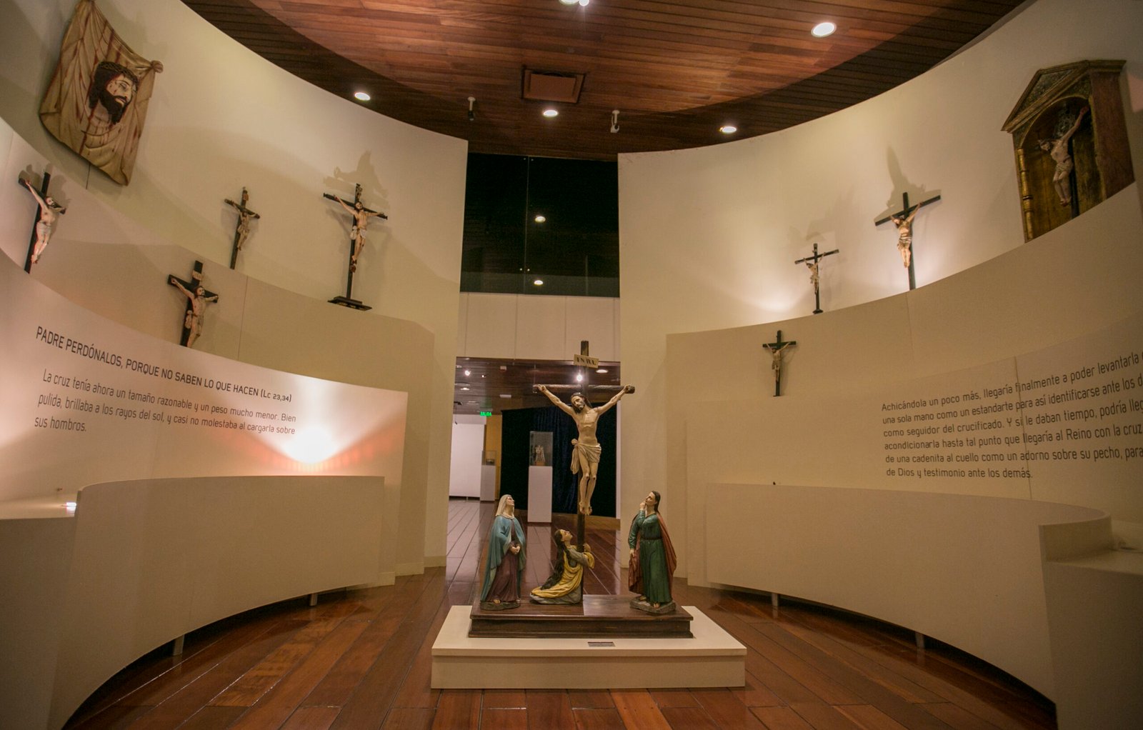 Nahim Isaias Museum collection