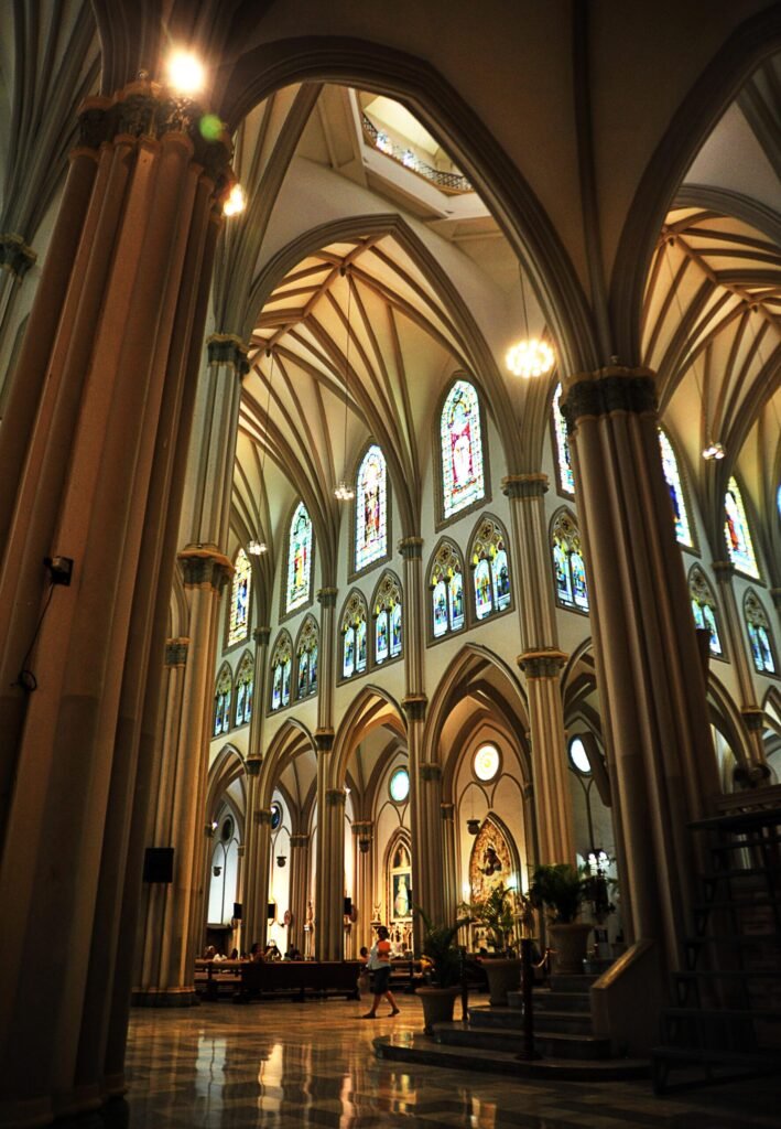Guayaquil cathedral inside
