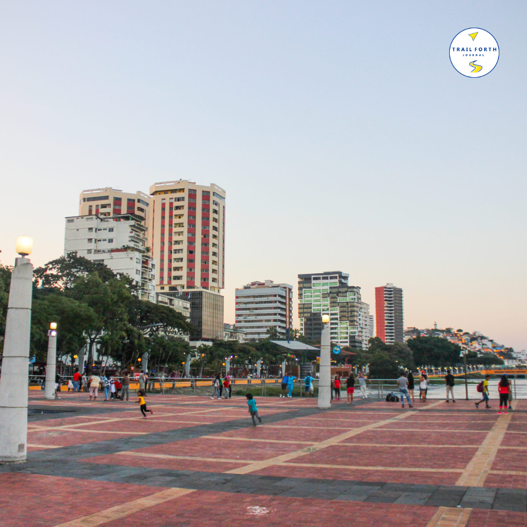 Guayaquil sightseeing tour, malecon 2000