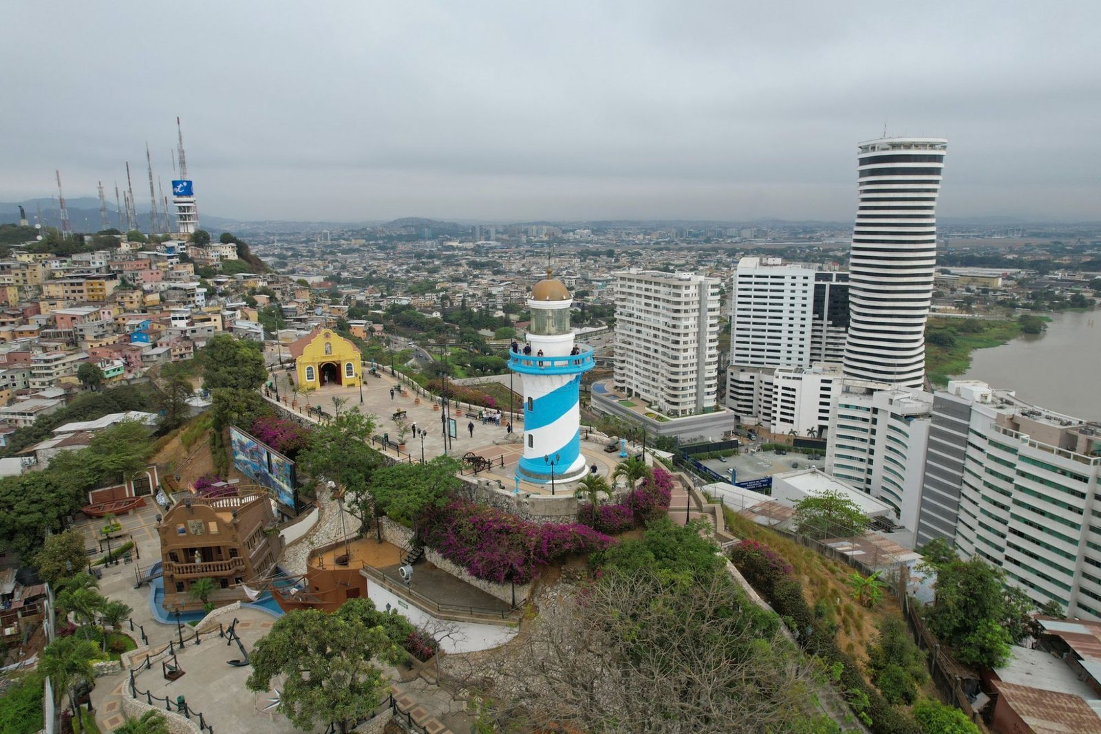 Guayaquil tourist map and activities